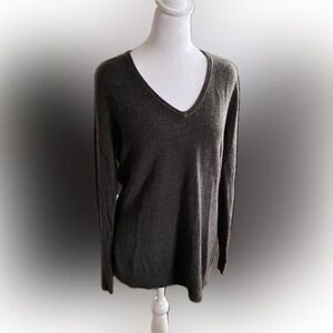 New York & Company 100% Acylic Long Sleeve Blouse Women’s Size Medium